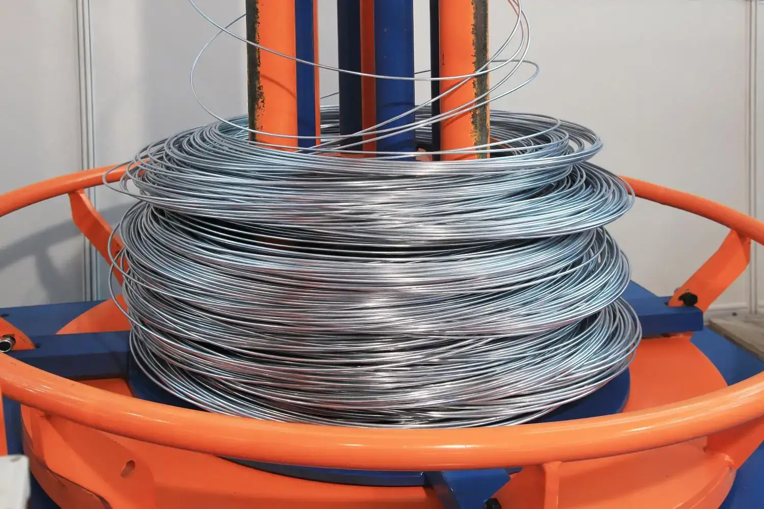 Размот, выпрямление арматуры, проволоки